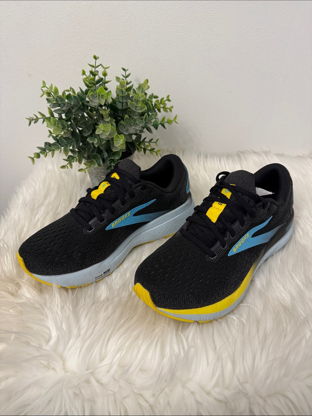Brooks Ghost 16 Black Sneakers with Yellow and Blue Accents